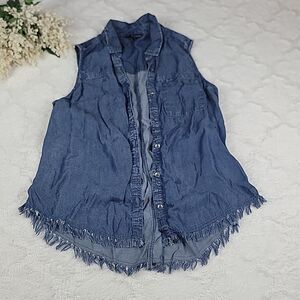 ROCK & REPUBLIC Frayed‎ Denim Sleeveless Button Up Top [SIZE LARGE]